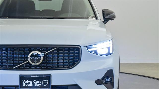 new 2025 Volvo XC40 car, priced at $52,000