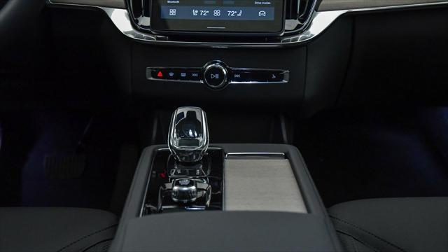 new 2025 Volvo XC90 car, priced at $61,795