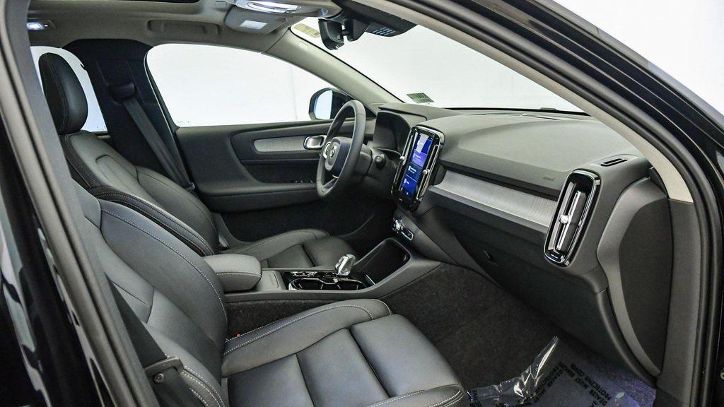 used 2025 Volvo XC40 car, priced at $35,959