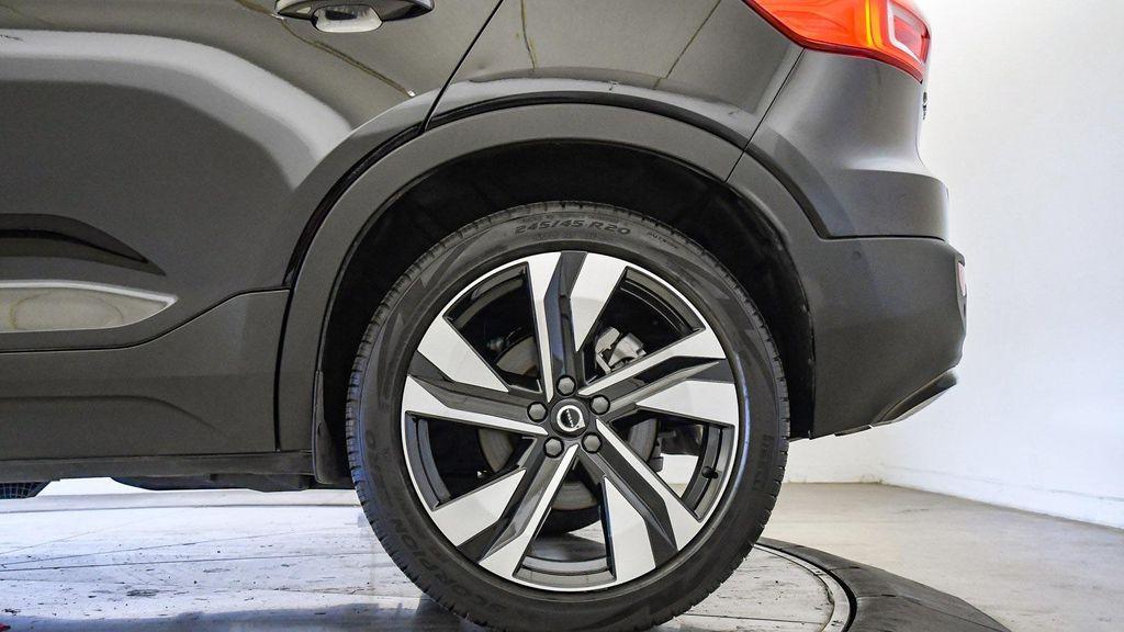 used 2025 Volvo XC40 car, priced at $35,959