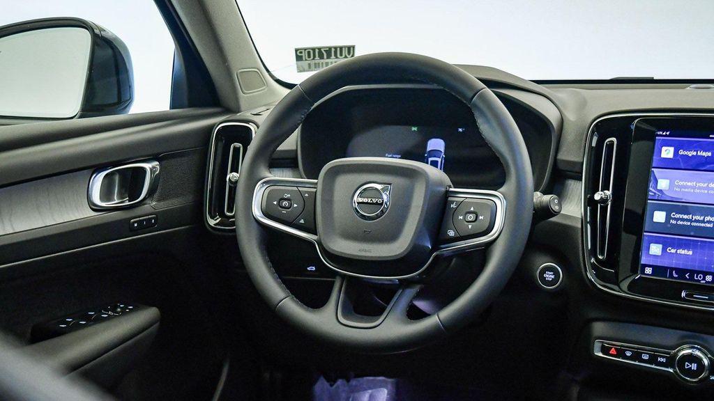 used 2025 Volvo XC40 car, priced at $35,959