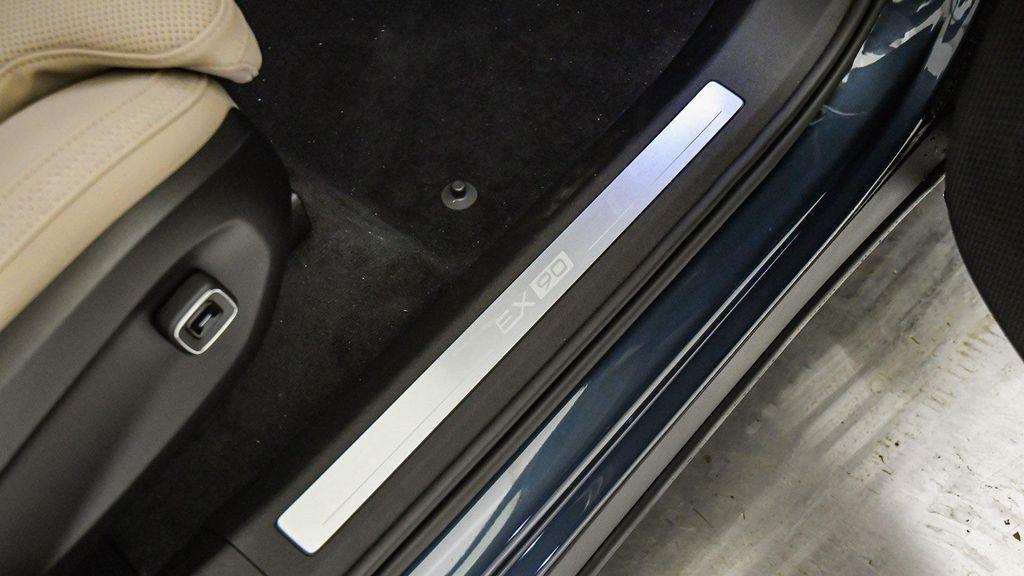 new 2025 Volvo EX90 car, priced at $94,025