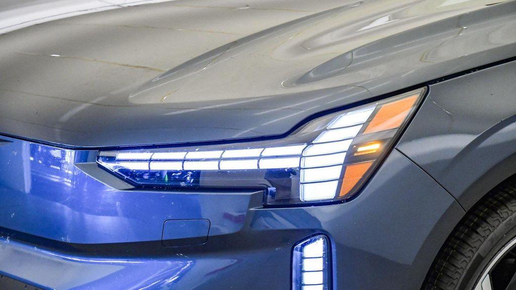 new 2025 Volvo EX90 car, priced at $94,025