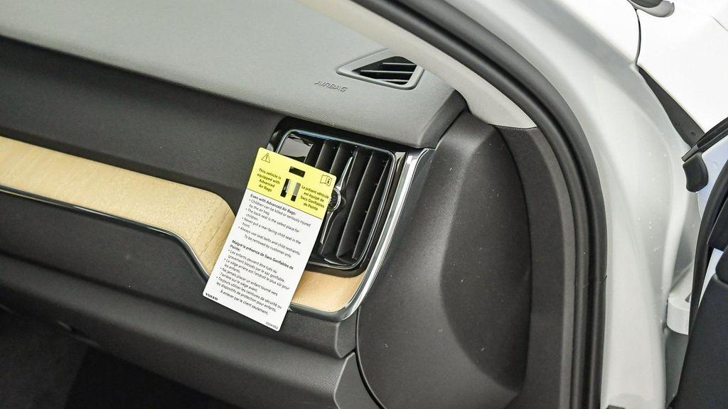 new 2026 Volvo XC60 car, priced at $58,570