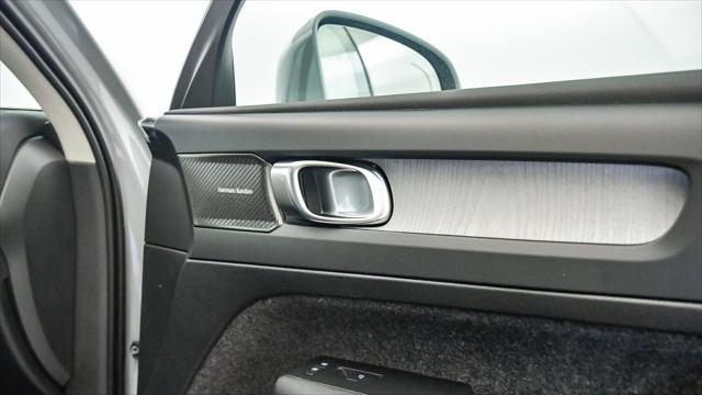 new 2025 Volvo XC40 car, priced at $51,565