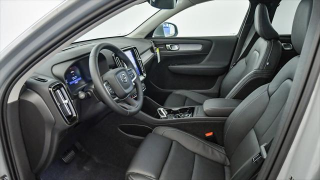 new 2025 Volvo XC40 car, priced at $51,565