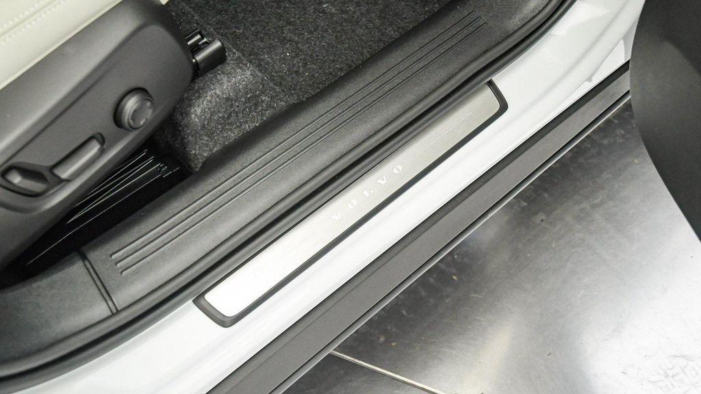 new 2026 Volvo XC40 car, priced at $50,150