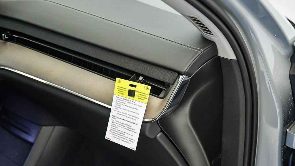 new 2025 Volvo EX90 car, priced at $96,425