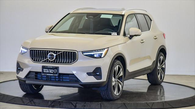 new 2025 Volvo XC40 car, priced at $51,565