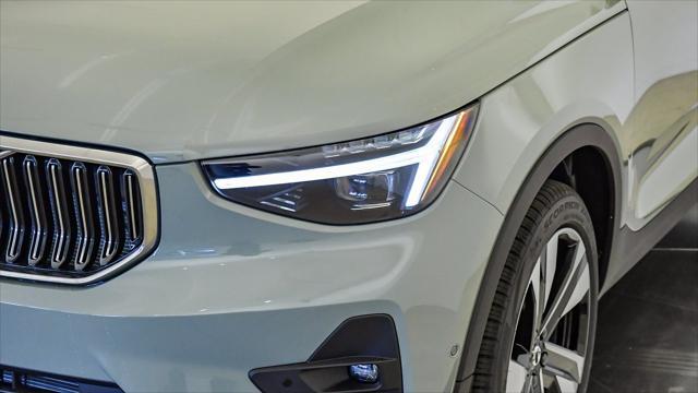 new 2025 Volvo XC40 car, priced at $51,565
