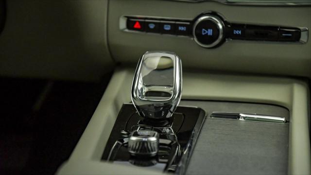 new 2025 Volvo XC60 Plug-In Hybrid car, priced at $71,485