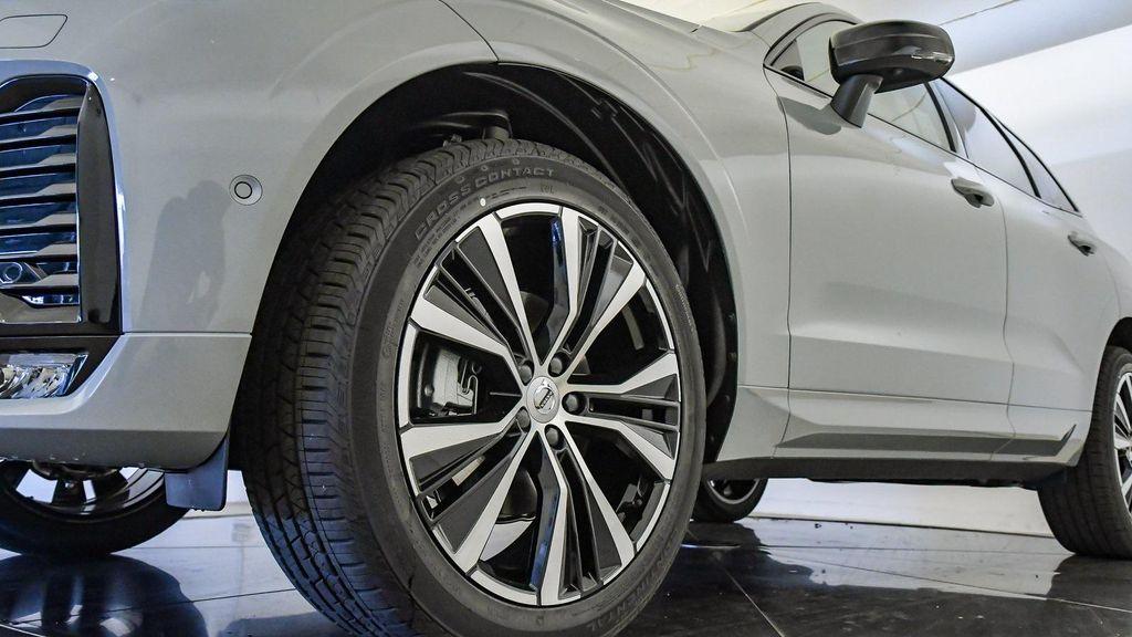 new 2025 Volvo XC60 car, priced at $55,360
