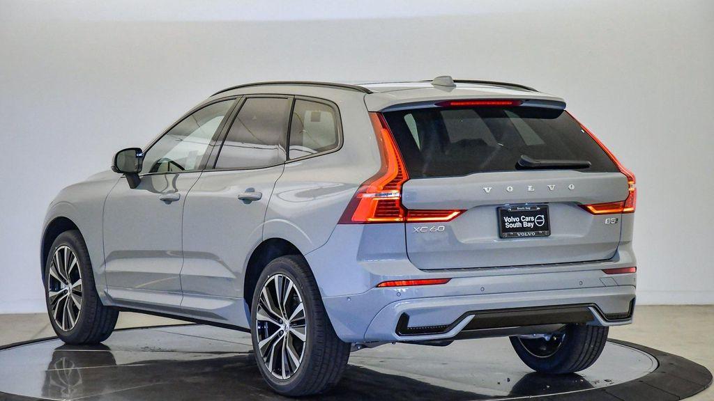 new 2025 Volvo XC60 car, priced at $55,360