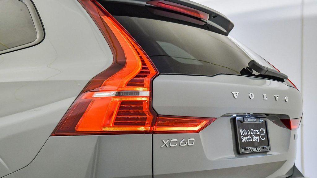 new 2025 Volvo XC60 car, priced at $55,360
