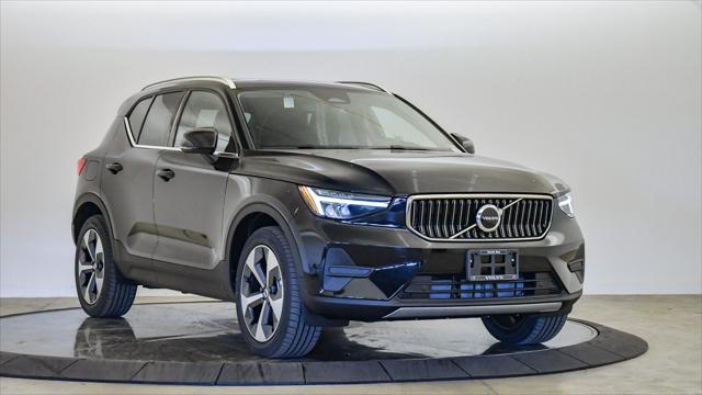 new 2025 Volvo XC40 car, priced at $46,035