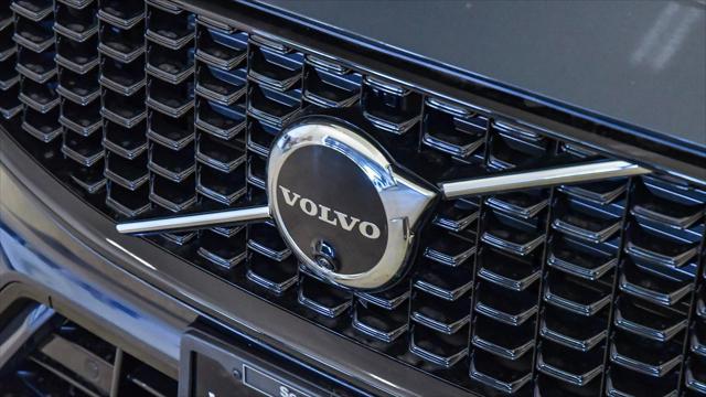 new 2025 Volvo XC60 Plug-In Hybrid car, priced at $71,485