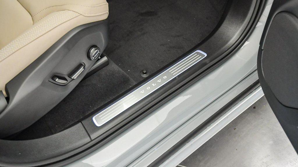 new 2026 Volvo XC90 car, priced at $76,250