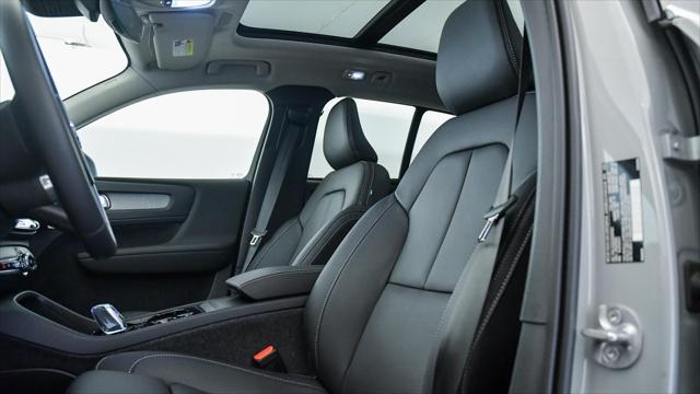 new 2025 Volvo XC40 car, priced at $49,590