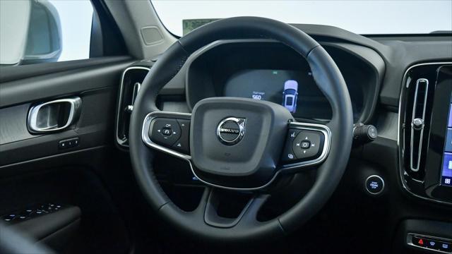 new 2025 Volvo XC40 car, priced at $49,590