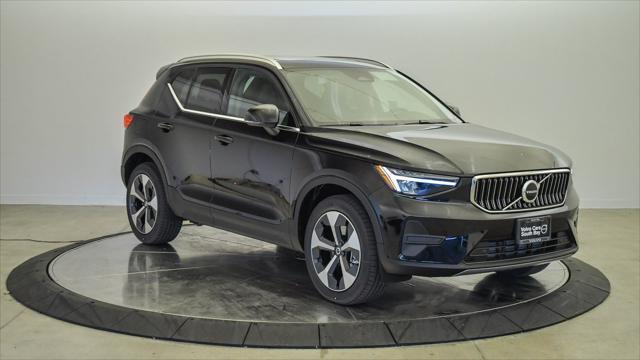 new 2025 Volvo XC40 car, priced at $46,015