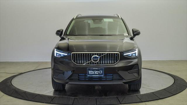 new 2025 Volvo XC40 car, priced at $46,015