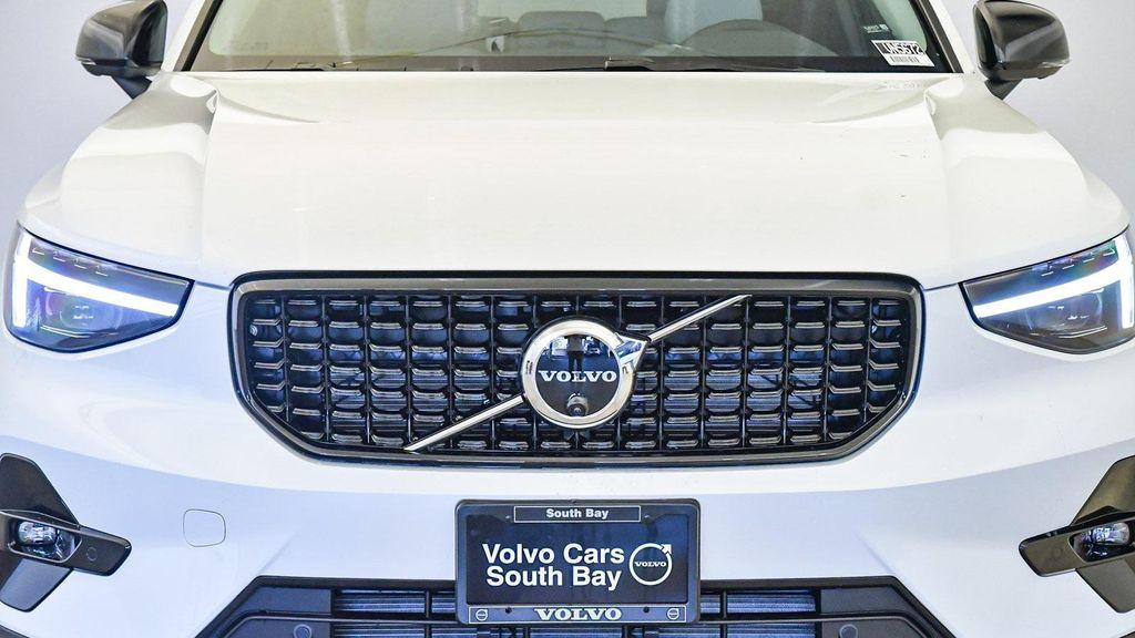 new 2026 Volvo XC40 car, priced at $51,400