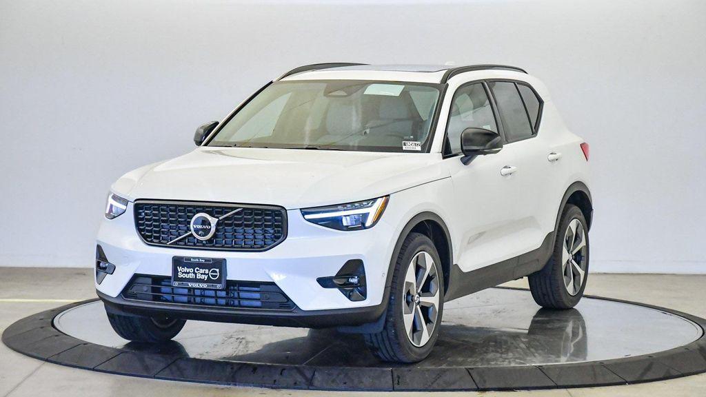 new 2026 Volvo XC40 car, priced at $51,400