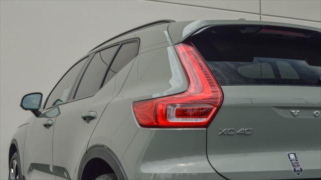 new 2024 Volvo XC40 car, priced at $50,055