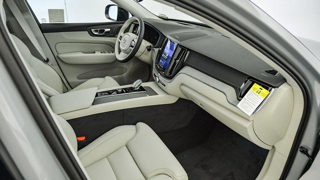 new 2025 Volvo XC60 car, priced at $60,660