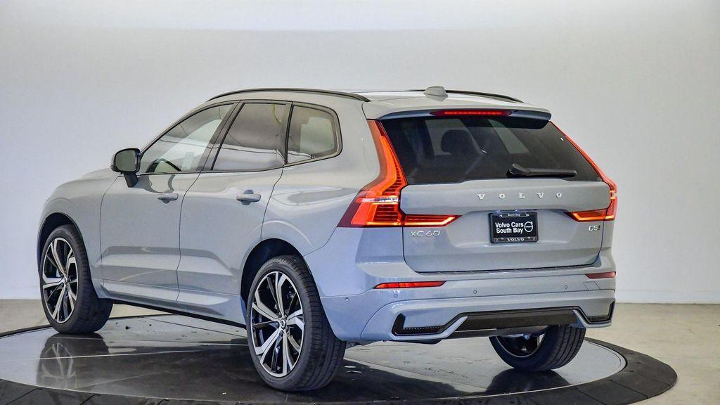 new 2025 Volvo XC60 car, priced at $60,660