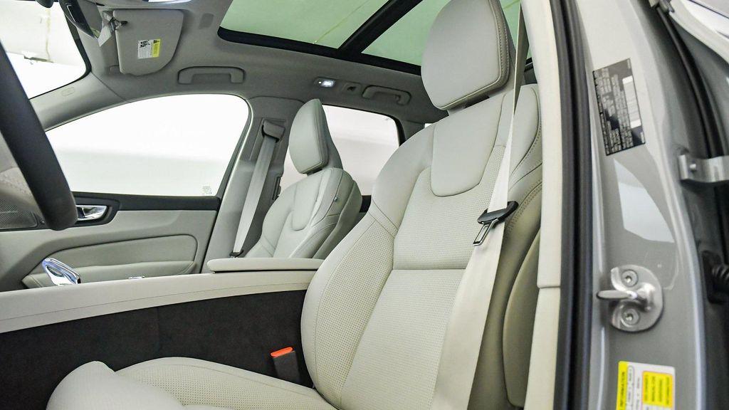 new 2025 Volvo XC60 car, priced at $60,660