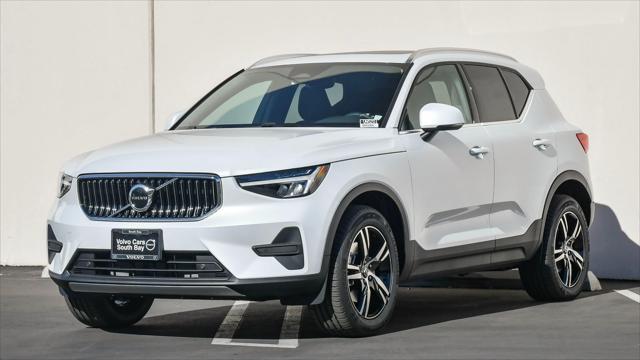 new 2025 Volvo XC40 car, priced at $44,045