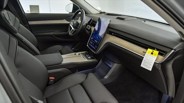 new 2025 Volvo EX90 car, priced at $83,240