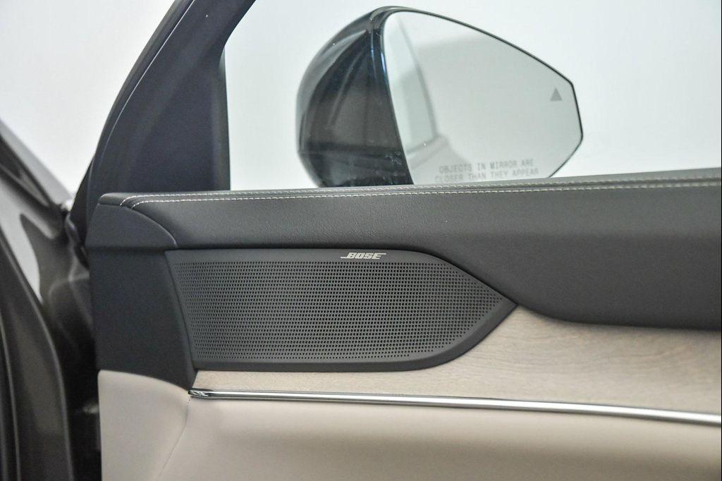 new 2025 Volvo EX90 car, priced at $86,290