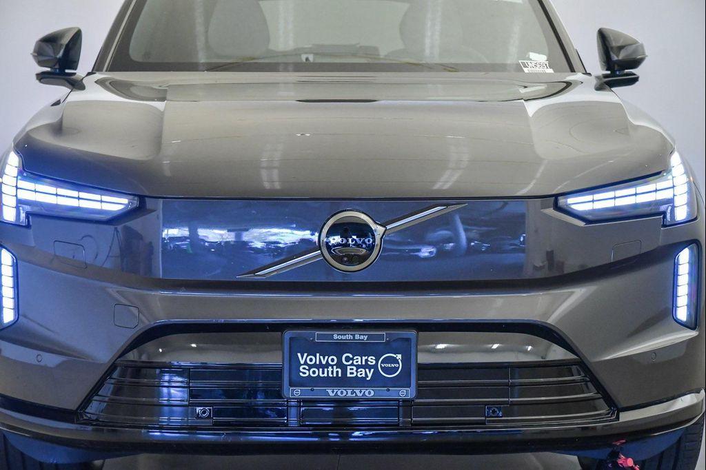new 2025 Volvo EX90 car, priced at $86,290