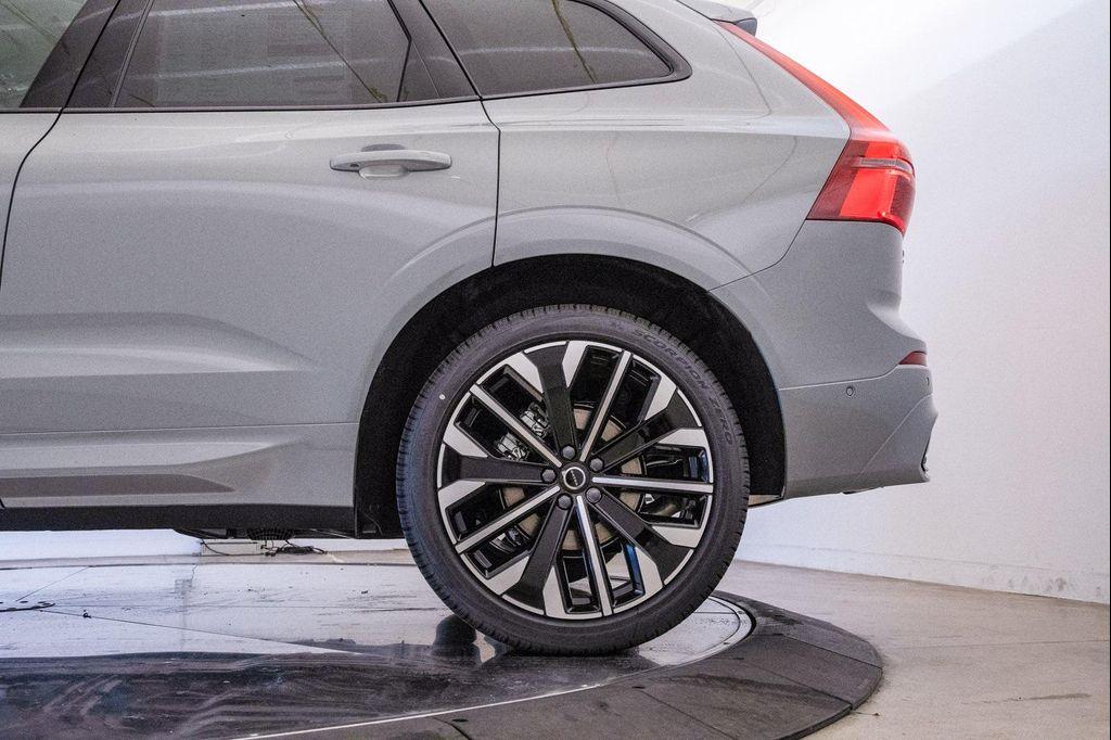 new 2026 Volvo XC60 car, priced at $63,935