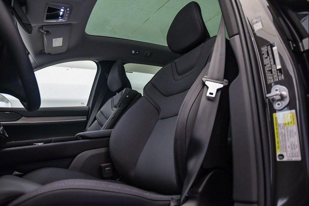 new 2025 Volvo EX90 car, priced at $87,390