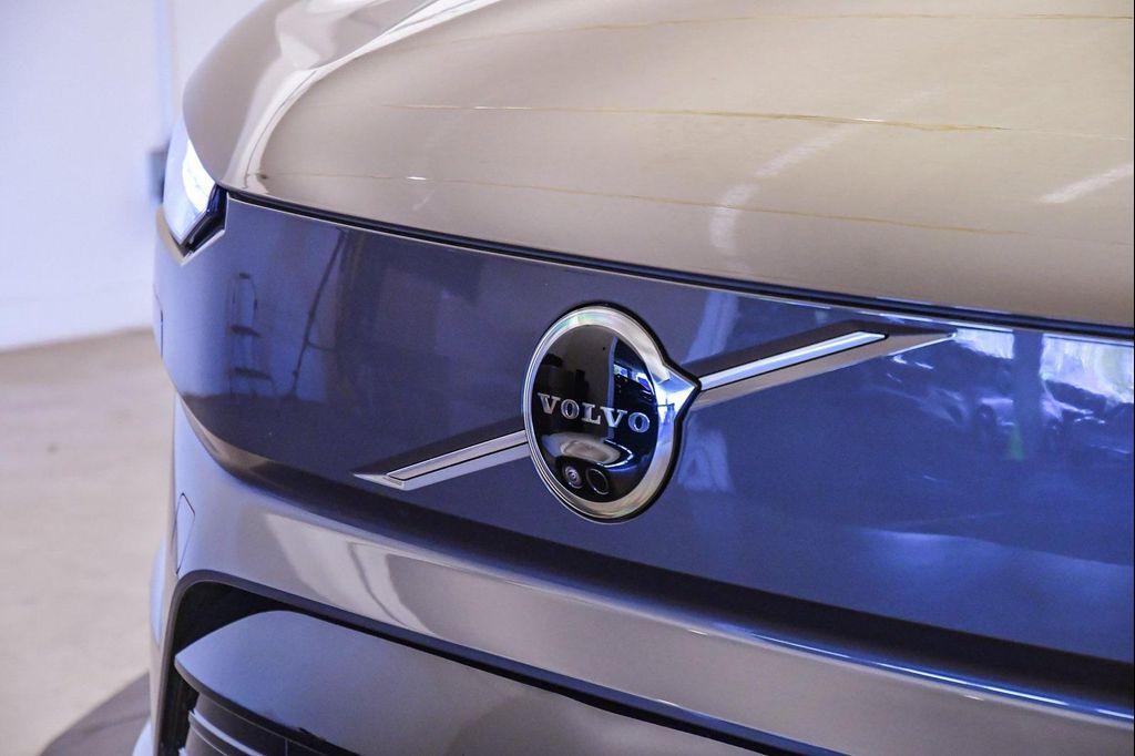 new 2025 Volvo EX90 car, priced at $87,390