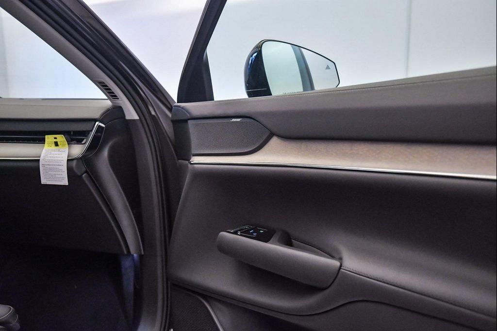 new 2025 Volvo EX90 car, priced at $87,390