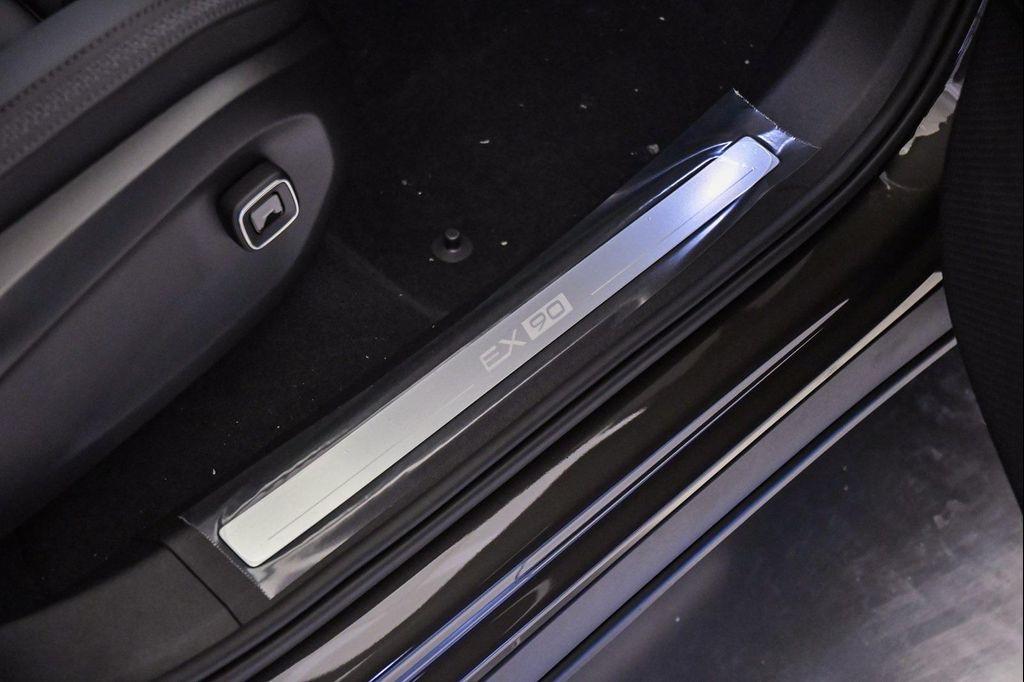 new 2025 Volvo EX90 car, priced at $87,390