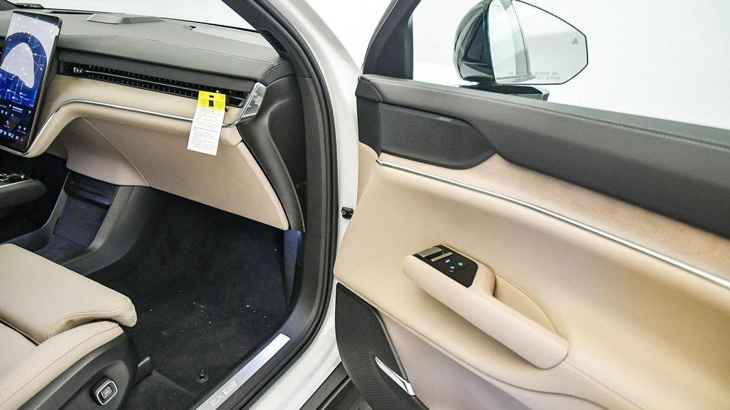 new 2025 Volvo EX90 car, priced at $83,870
