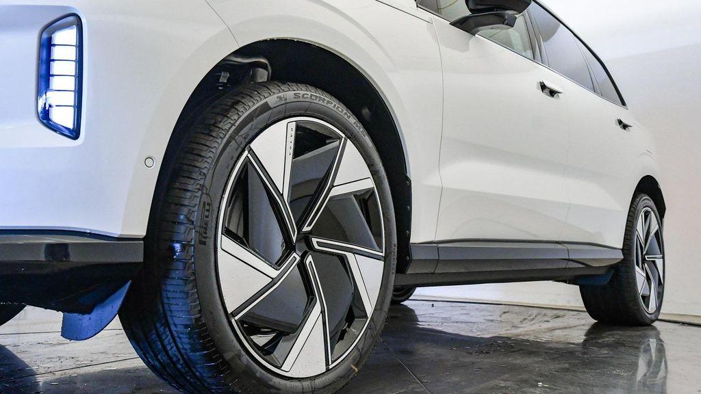 new 2025 Volvo EX90 car, priced at $83,870