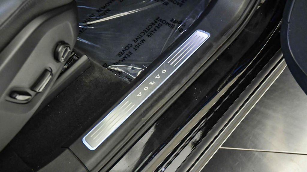 used 2025 Volvo XC90 car, priced at $51,422