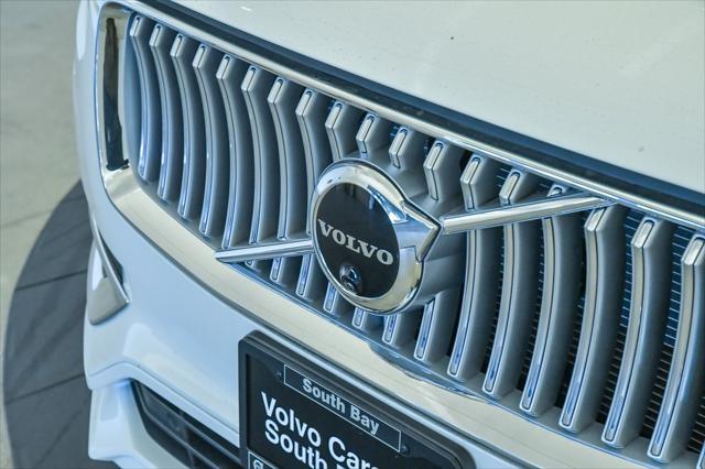 new 2025 Volvo XC90 car, priced at $68,955