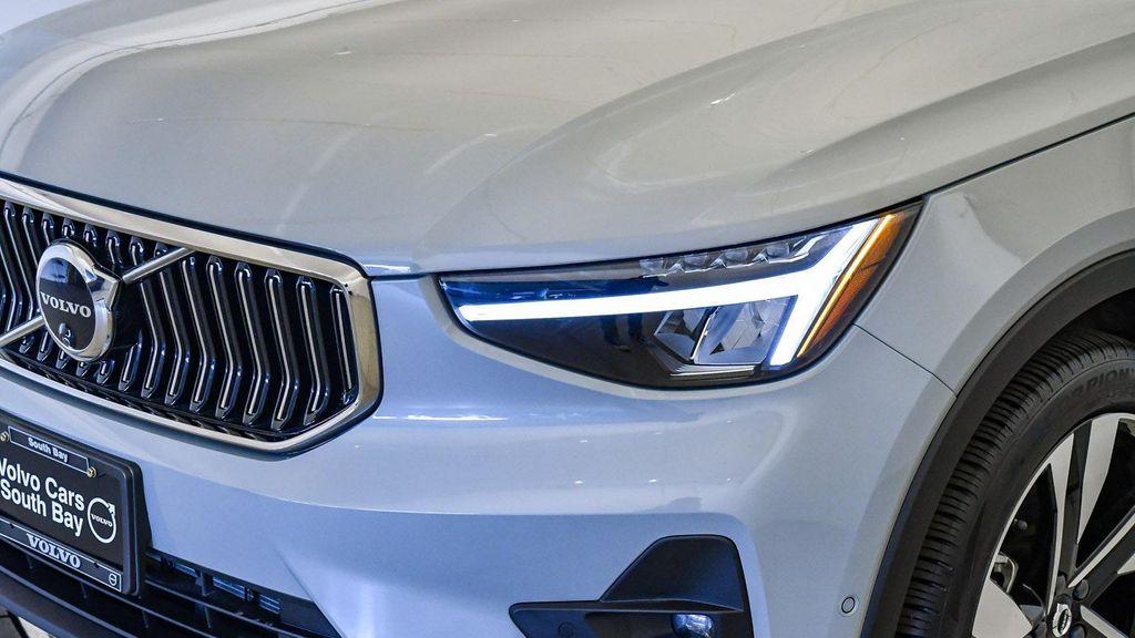 used 2025 Volvo XC40 car, priced at $35,246