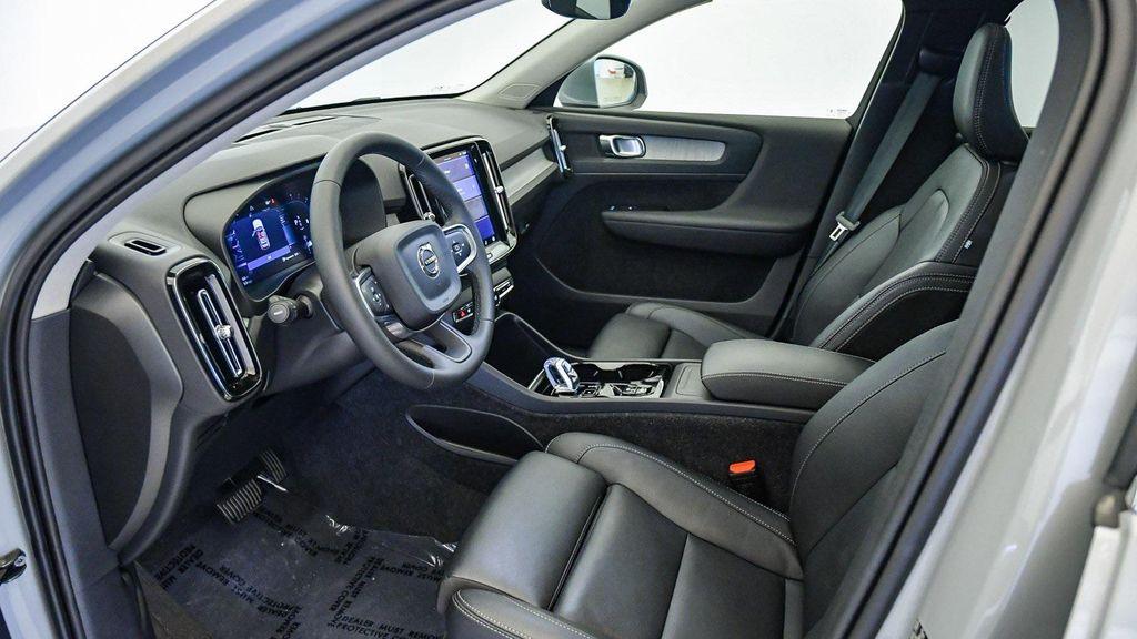 used 2025 Volvo XC40 car, priced at $35,246