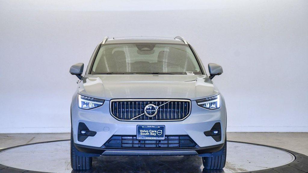 used 2025 Volvo XC40 car, priced at $35,246