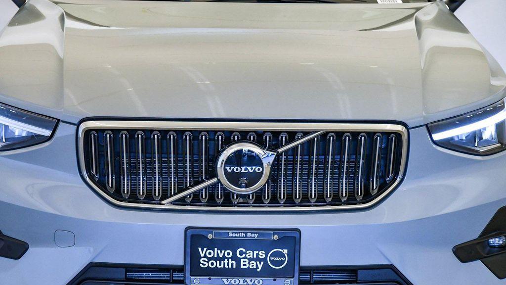 used 2025 Volvo XC40 car, priced at $35,246
