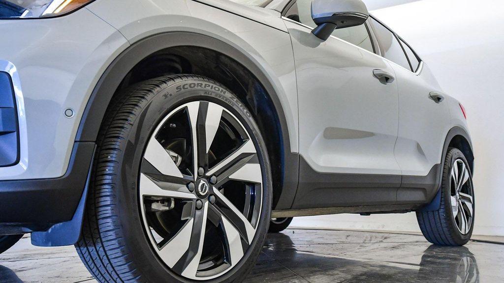 used 2025 Volvo XC40 car, priced at $35,246