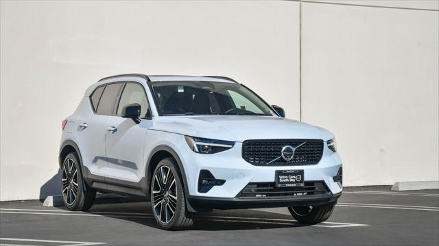 new 2025 Volvo XC40 car, priced at $55,400